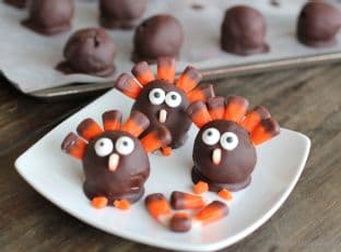 How to Make OREO Turkeys for Thanksgiving
